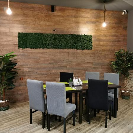 坎普朗莫道尼斯 Casa Burduhos酒店 外观 照片